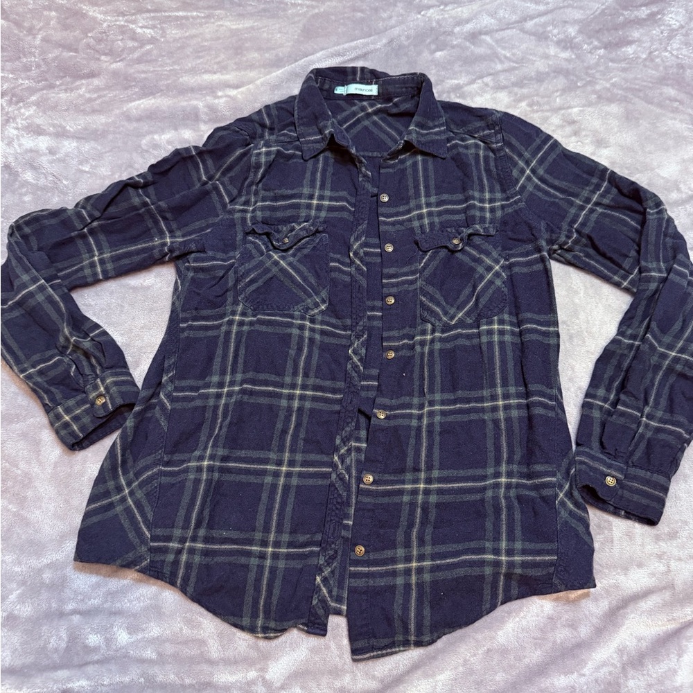 Classic Navy Plaid Button-Up Shirt - Womens